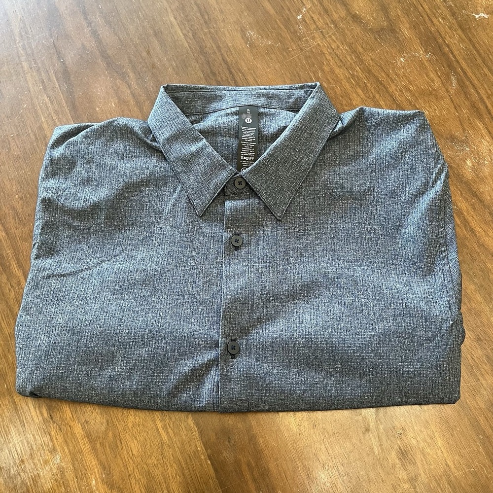 LuluLemon Airing Easy Short Sleeve Shirt Blue LM3DK5S Men XL Button-Up